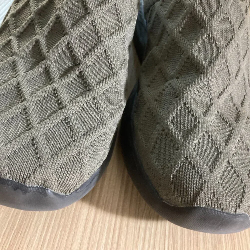 Kubua Slip On Shoes Slippers Army Green Mens Size 42 US Size 8.5 Hard Black Sole